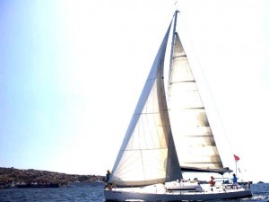 Angela Herrera Anuncios nauticos en Valparaíso |  Arriendo de yate 42 pies, capacidad 10 personas, Paseos con capitán por valparaíso, viña del mar, reñaca y concón